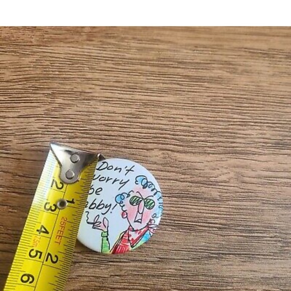 Vintage Maxine Crabby Pinback Button hallmark collectible - Picture 5 of 5